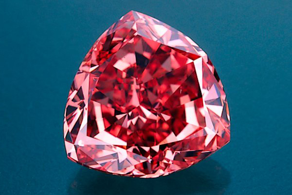 Moussaieff viên kim cương đỏ quý hiếm